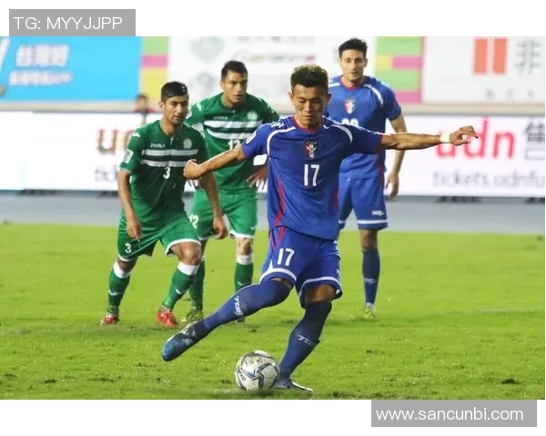 足球扛靶子背后的故事与精神探讨如何在逆境中坚持与奋斗